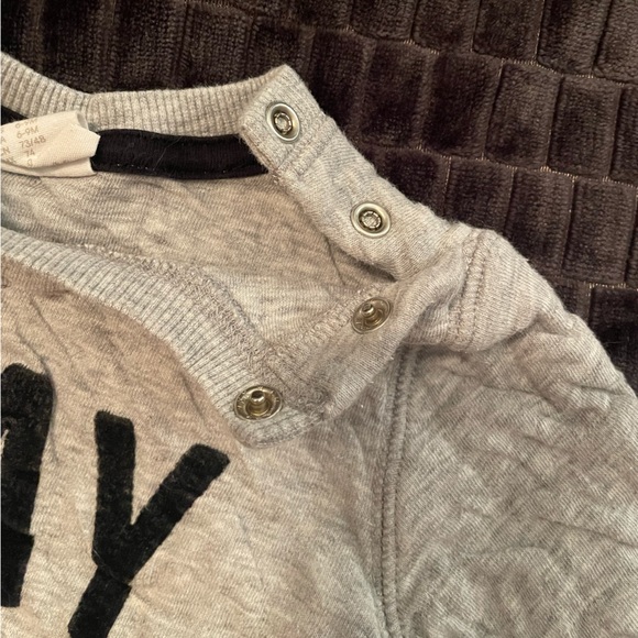 H&M Infant “stay cool” sweatshirt w/reinforced elbows-Great used cond-Sz 6-9 mo - Picture 5 of 8